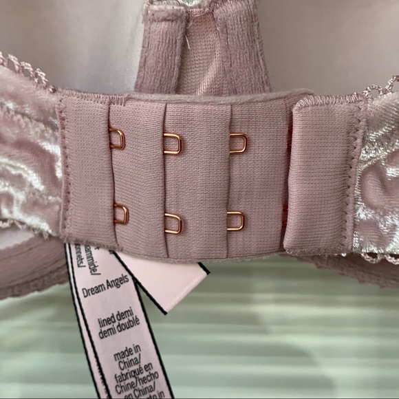 Victoria's Secret Blush Pink Velvet/Lace Bra NWOT - Picture 5 of 11